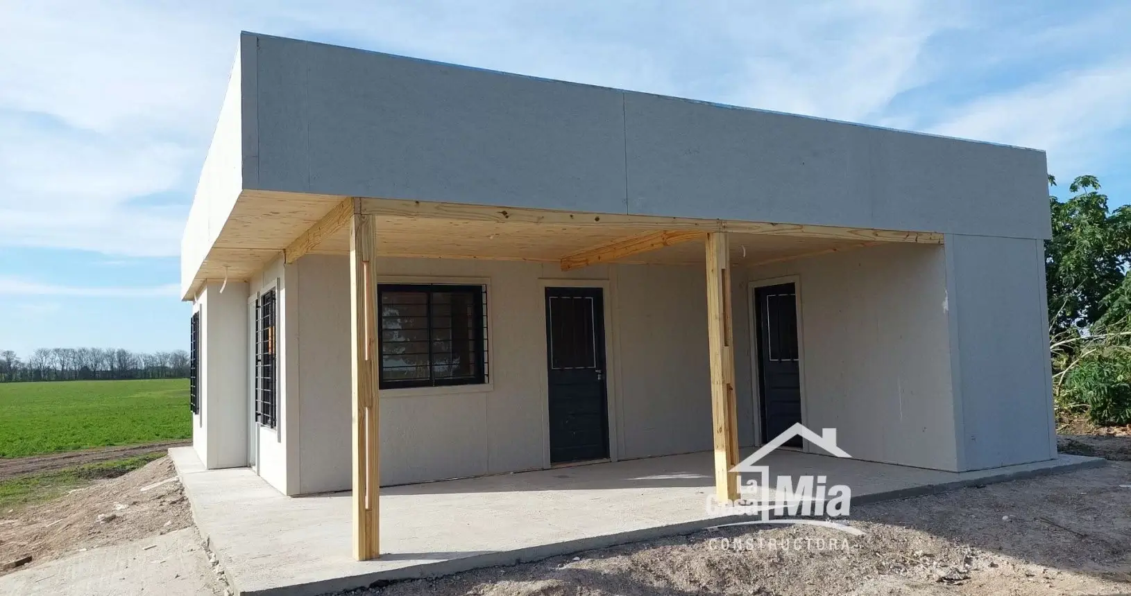 Entrega de vivienda a Noemí y Fausto